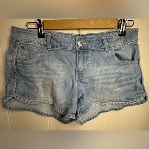 Celebrity Pink Light Wash Denim Jean Shorts